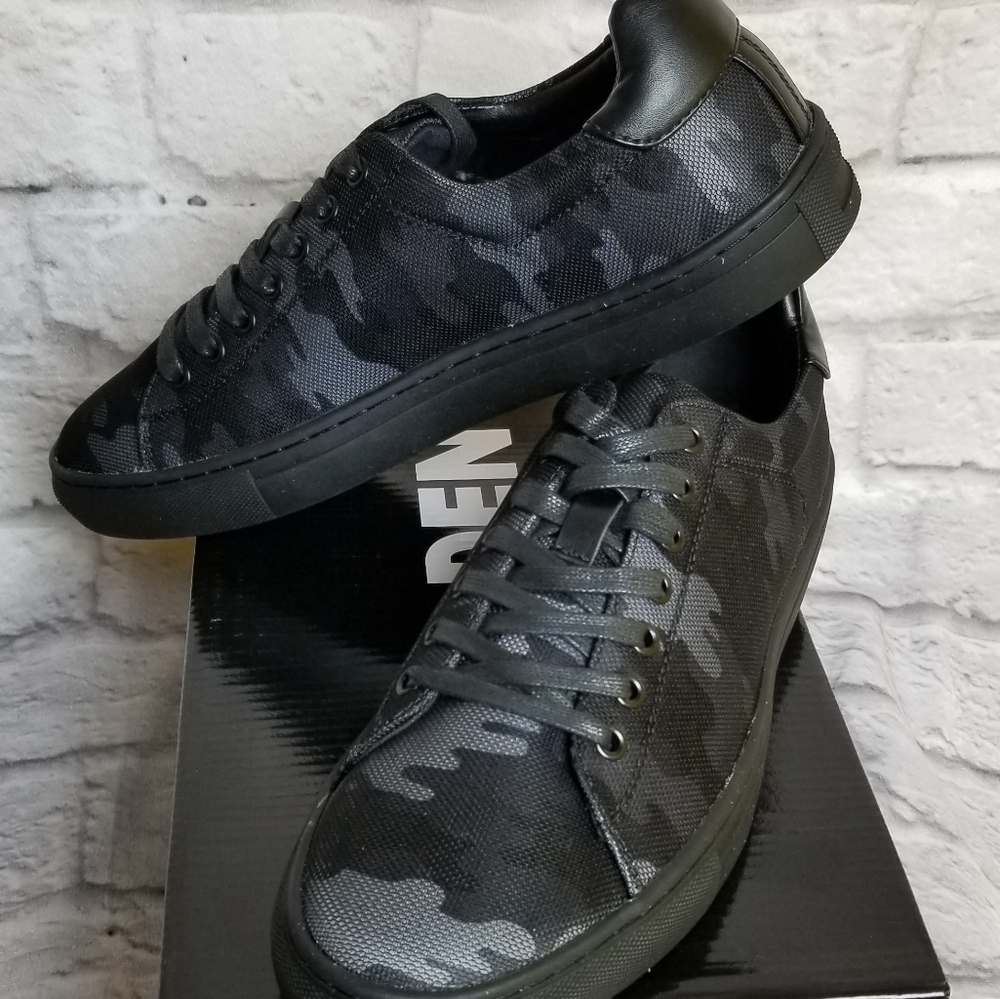 Madden MPilot Black Canvas Sneaker Shoes Sz 10 New - Picture 1 of 8